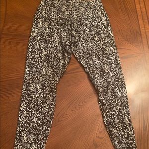 Wunder Under 7/8 Leggings